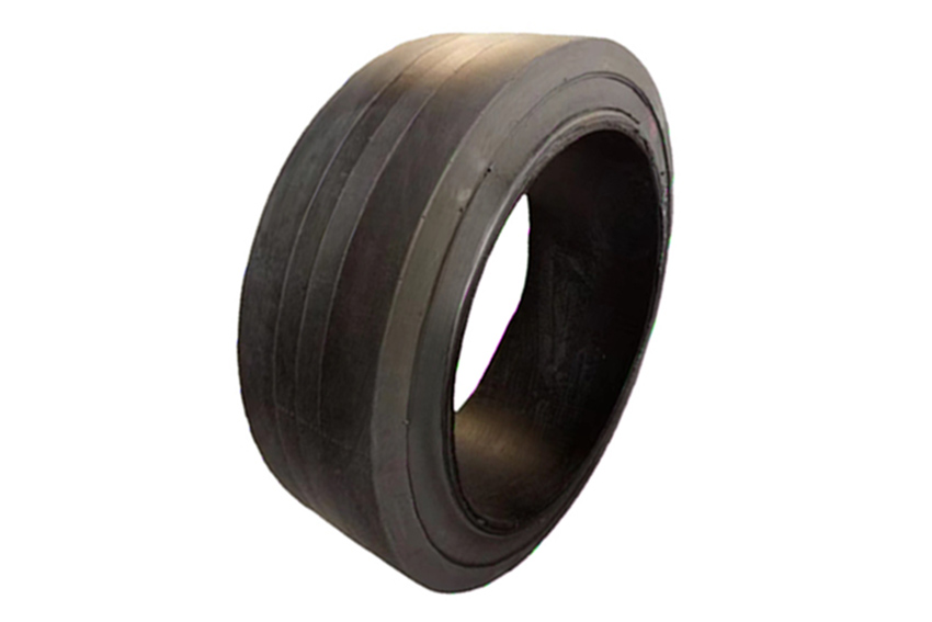 18x9x12 1 8平板拖车轮胎.jpg